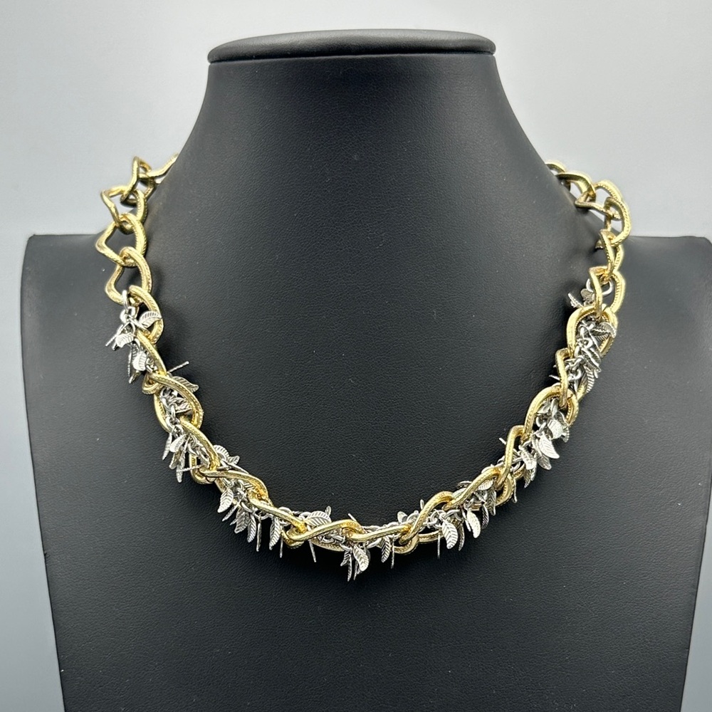 amrita singh Necklace